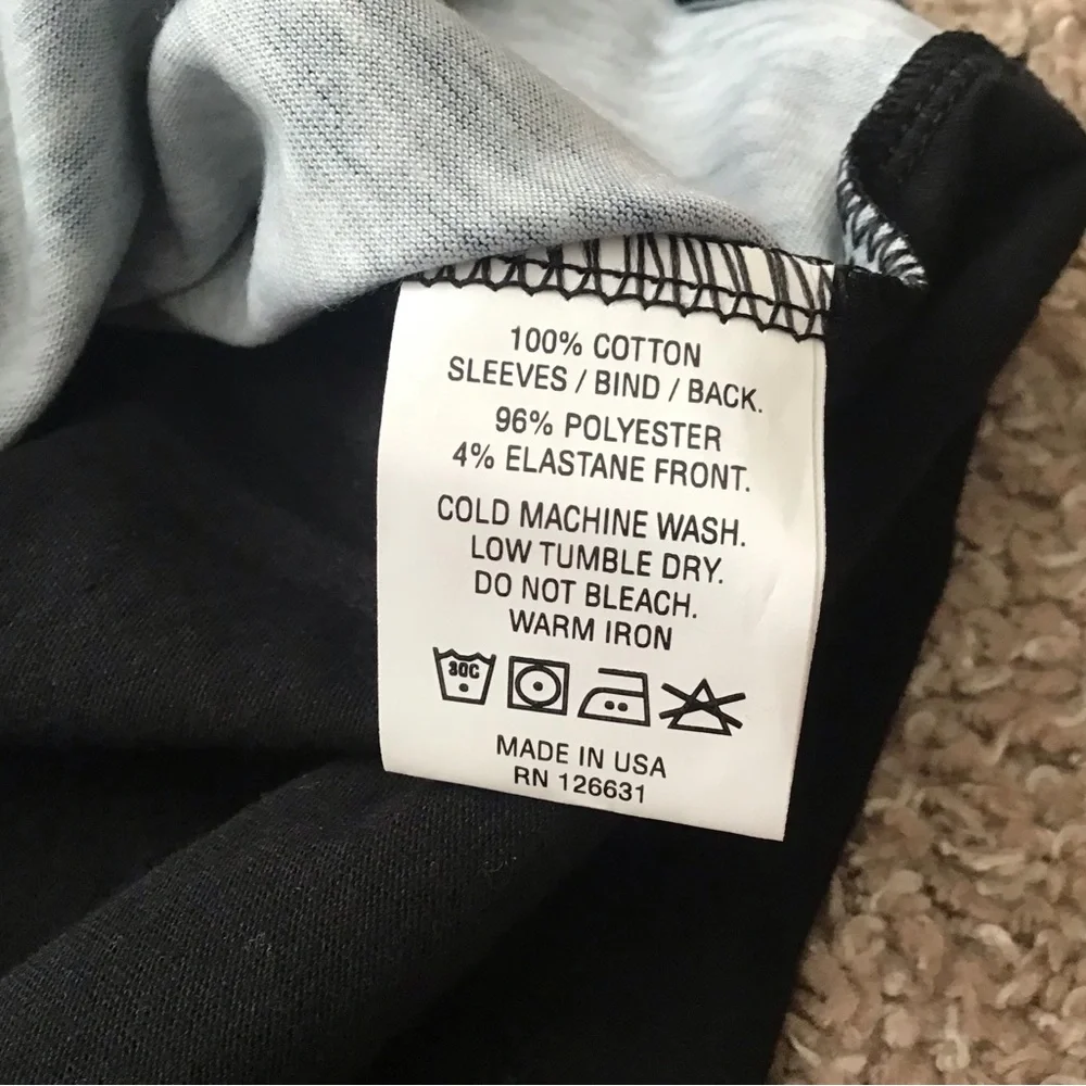 Taylor Swift Metal Tee - Picture 5 of 8